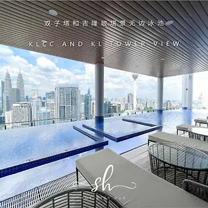  Апартаменты The Luxe Klcc View Sky Pool Малайзия