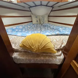 Bateau-hôtel Experience Fantastique De Berce Par La Pres De Barcelona, Castelldefels